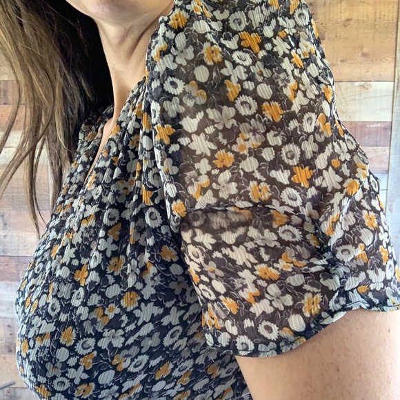 Topshop Floral Mini Dress (fits like a size 4) - Picture 2 of 8